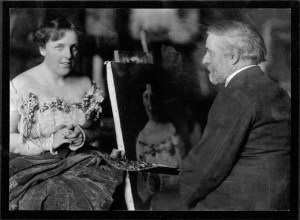 an old photo of Theodate Pope Riddle